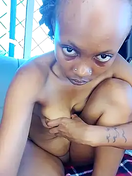 Snapshot of SeffieLucy chatting on 11/14/25, 09:30 SeffieLucy online show from 11/14/25, 09:30