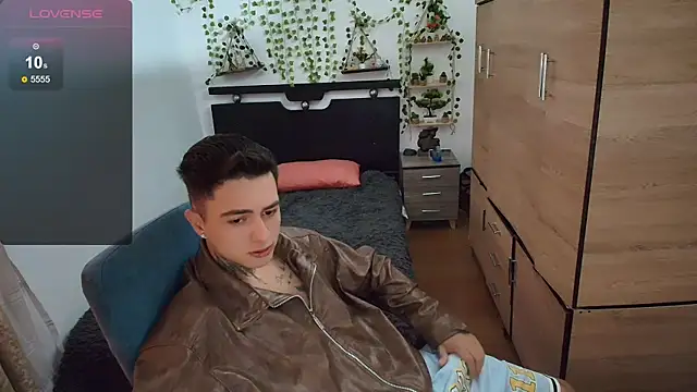 santii ss online show from 04/20/26, 02:20