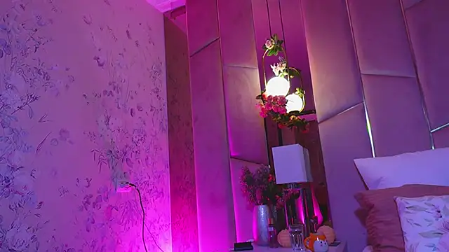 LucyLextonX online show from 03/17/26, 08:01