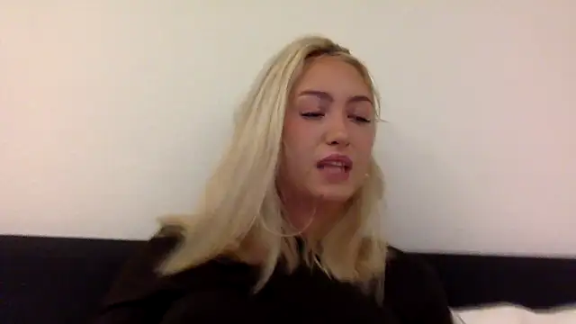 Kitty Swetty online show from 09/21/25, 08:43