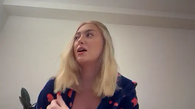 Kitty Swetty online show from 11/10/25, 10:20