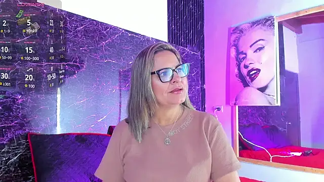 Snapshot of Agatha_Pleasure chatting on 05/01/26, 11:48 Agatha Pleasure online show from 05/01/26, 11:48