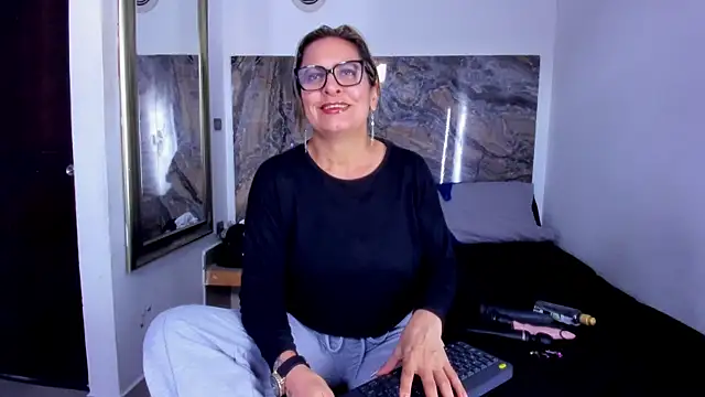 Snapshot of Agatha_Pleasure chatting on 05/14/26, 12:12 Agatha Pleasure online show from 05/14/26, 12:12