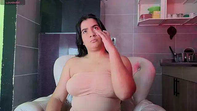 KARINAJTORRES online show from 11/29/25, 09:29