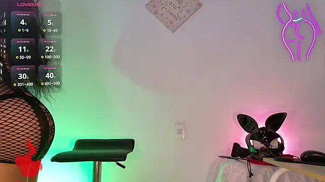 Snapshot of Barbydominant_fetish chatting on 06/24/26, 05:23 Barbydominant fetish online show from 06/24/26, 05:23