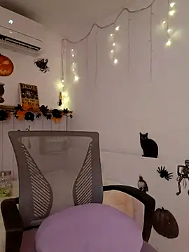 LeilaEbony online show from 10/06/25, 02:25