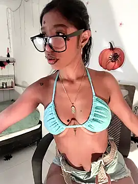 LeilaEbony online show from 10/13/25, 03:01