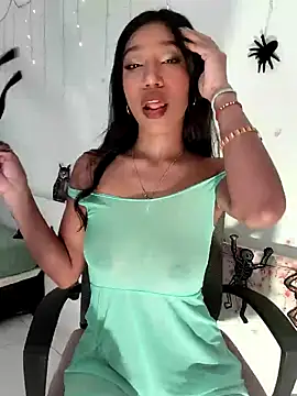 LeilaEbony online show from 10/15/25, 12:49