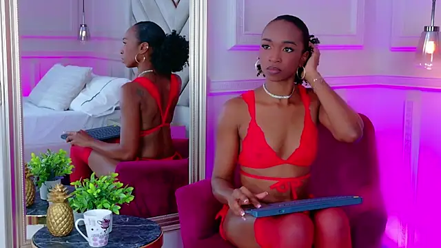 Agatha-Adams online show from 12/05/25, 02:25