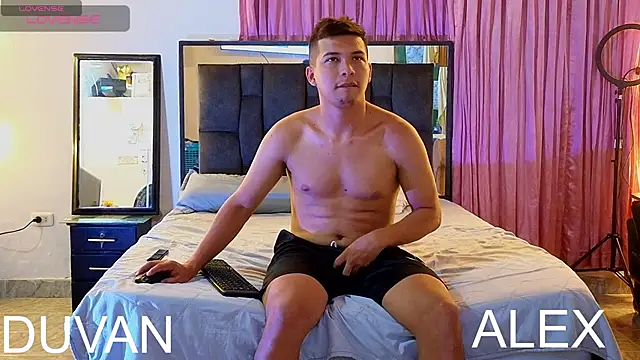 hot latin boys online show from 10/08/25, 12:08