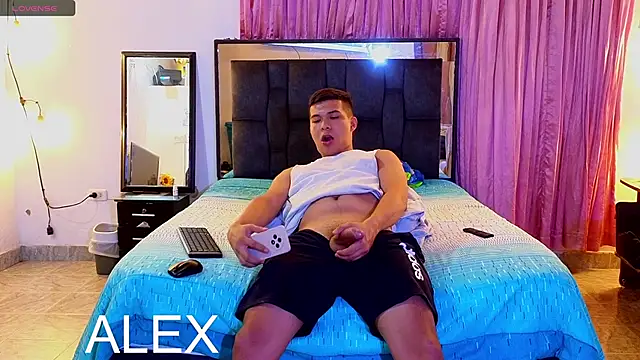 hot latin boys online show from 10/11/25, 01:38