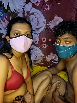 Snapshot of horny_coupl chatting on 09/23/25, 06:22 horny coupl online show from 09/23/25, 06:22