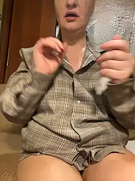 Snapshot of FetishIris chatting on 09/26/25, 03:21 FetishIris online show from 09/26/25, 03:21