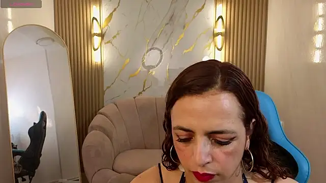 Snapshot of _Evoni_b chatting on 09/30/25, 07:52 Evoni b online show from 09/30/25, 07:52