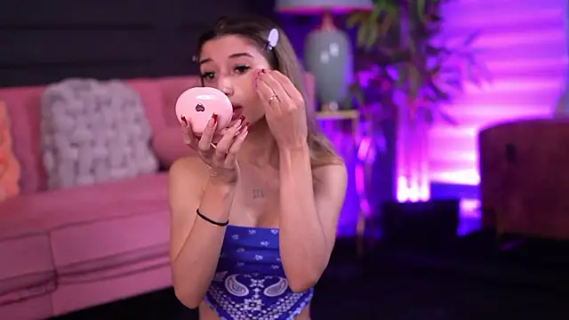 OdetteMason online show from 02/12/26, 05:57