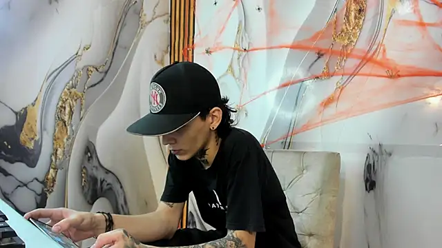 StraightBoy Nick online show from 11/07/25, 03:17