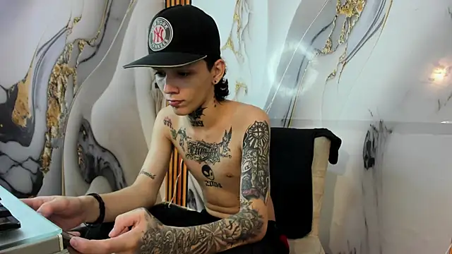 StraightBoy Nick online show from 11/08/25, 02:23