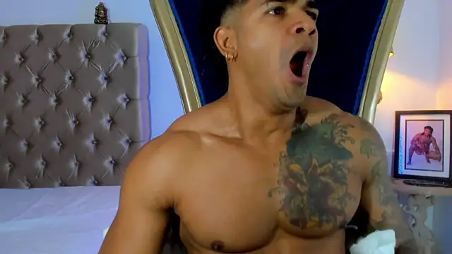 antonio  444 online show from 10/17/25, 10:29