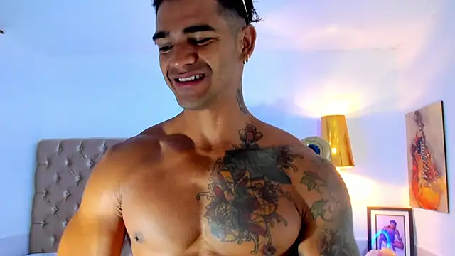 antonio  444 online show from 04/21/26, 07:03