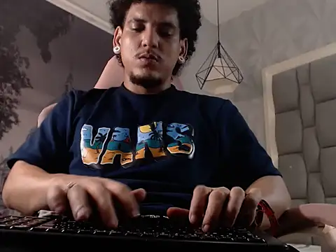 Xfire boy69 online show from 02/05/26, 02:49