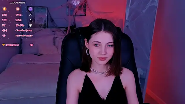 Snapshot of Kimmie_shine chatting on 10/24/25, 08:44 Kimmie shine online show from 10/24/25, 08:44