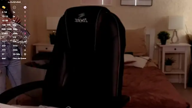 Kimmie shine online show from 04/22/26, 11:23