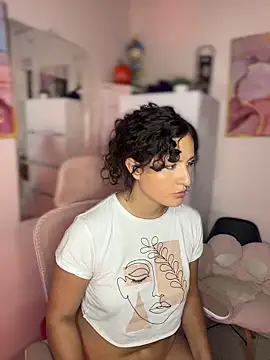 Dannaa Lovs online show from 10/20/25, 05:24