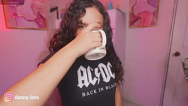 Dannaa Lovs online show from 11/12/25, 06:52