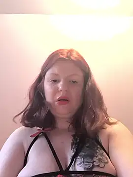 Snapshot of emmaglam-903 chatting on 02/11/26, 07:57 emmaglam-903 online show from 02/11/26, 07:57