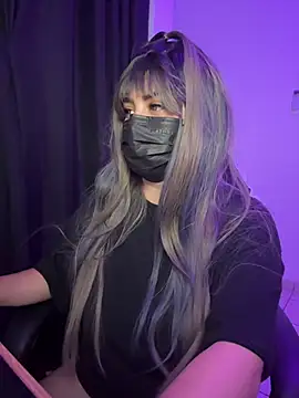 Snapshot of Anonnymsk chatting on 01/17/26, 06:07 Anonnymsk online show from 01/17/26, 06:07