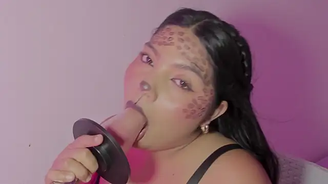 Lily hot25 online show from 10/15/25, 01:17