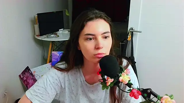 Snapshot of peachyness chatting on 06/30/26, 10:44 peachyness online show from 06/30/26, 10:44