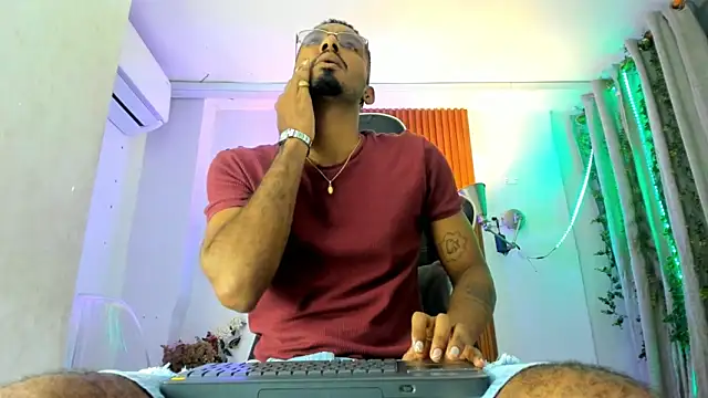 Darwin mayo online show from 11/15/25, 05:31