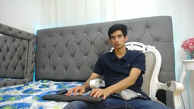 Sebalexis7 online show from 10/07/25, 06:10