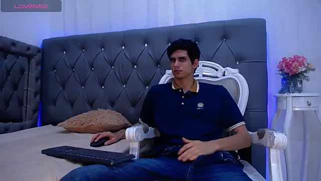 Sebalexis7 online show from 10/28/25, 03:10