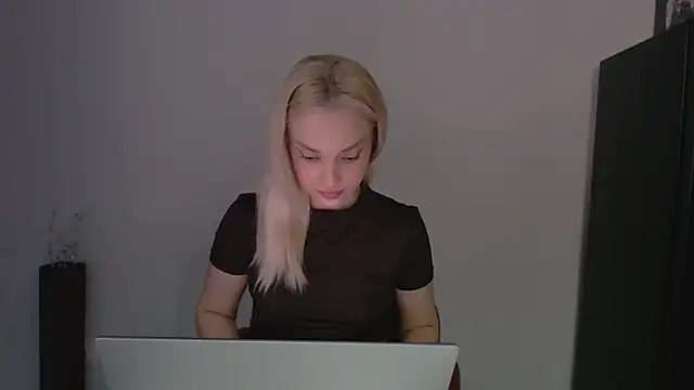 Lia noo regrets online show from 04/19/26, 04:06