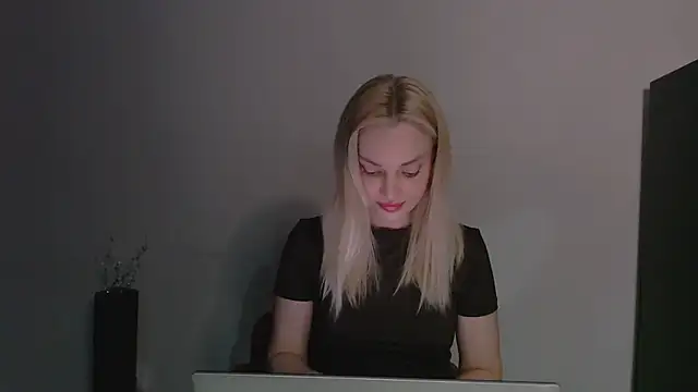 Lia noo regrets online show from 04/19/26, 06:10