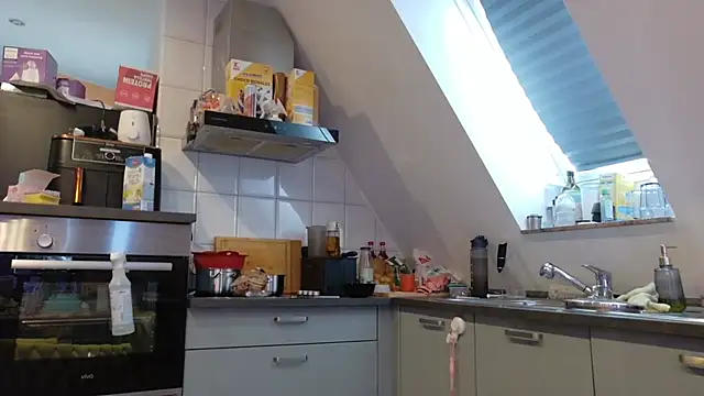 SweetTeenGirl online show from 10/16/25, 09:43