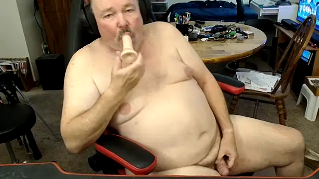 Snapshot of havethickcock chatting on 11/25/25, 03:50 havethickcock online show from 11/25/25, 03:50