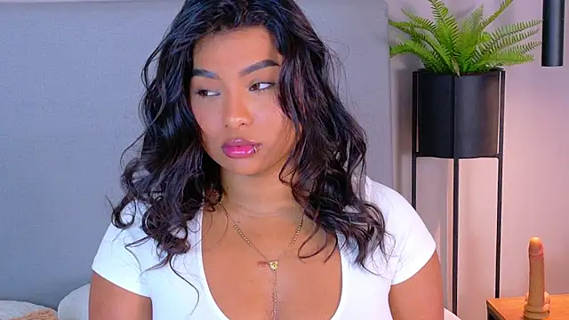 LanaRozz online show from 04/16/26, 07:47