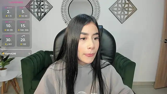 Snapshot of miranda_crawfor chatting on 06/05/26, 05:25 miranda crawfor online show from 06/05/26, 05:25