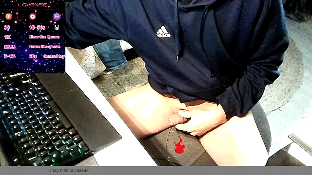 Snapshot of french_male_whore@xh chatting on 10/14/25, 07:20 french male whorexh online show from 10/14/25, 07:20