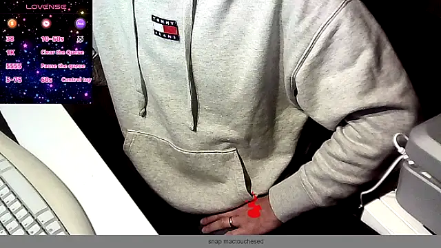 Snapshot of french_male_whore@xh chatting on 10/28/25, 06:17 french male whorexh online show from 10/28/25, 06:17