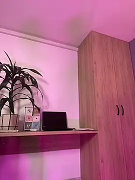 Atenea Clerk online show from 04/23/26, 12:29