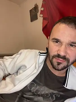 Ionut899xh online show from 11/03/25, 01:40