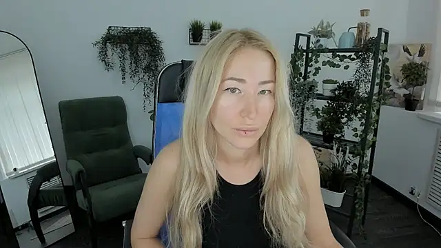 AstraMonroe online show from 04/06/26, 04:21