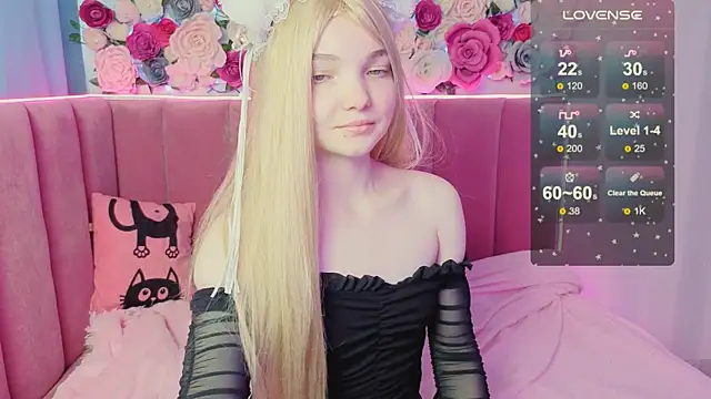 AnimeAlica18 online show from 10/31/25, 02:23