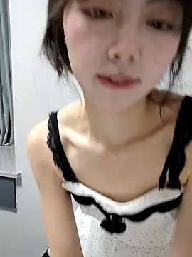 Snapshot of xuannv0000 chatting on 11/01/25, 10:39 xuannv0000 online show from 11/01/25, 10:39