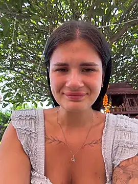 MiraReach online show from 04/12/26, 03:00