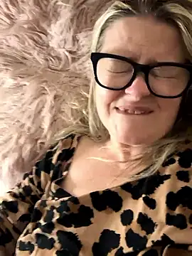 SuzieSub online show from 02/01/26, 01:26